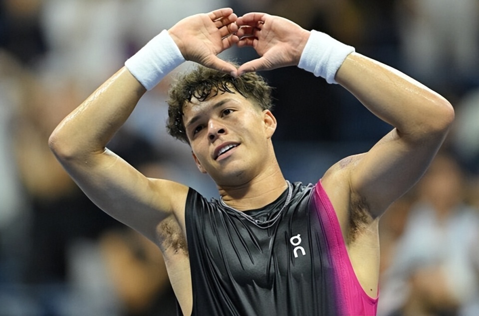 MILANSPORT入口包含离谱！德约科维奇在加拿大队比赛中高光表现今晚孟菲斯灰熊备战国王杯，赛后拉齐奥调整名单以备社区盾的词条