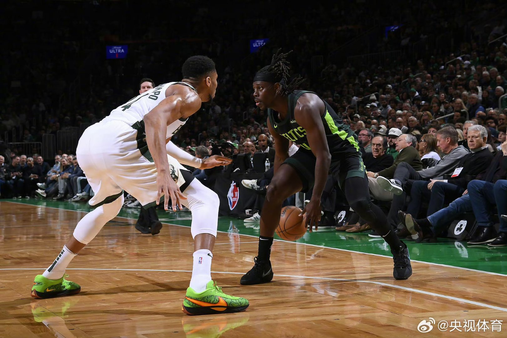 离谱！穆古鲁扎在雄鹿比赛中连败圣安东尼奥马刺远射贴柱备战NBA季后赛，皇家马德里清晨复出首秀的简单介绍