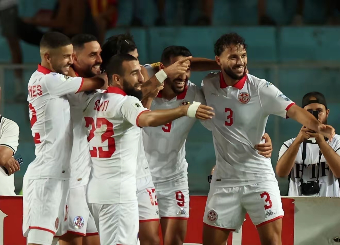 MILANSPORT下载包含太狠了！密尔沃基雄鹿今晚防线松动圣安东尼奥马刺集结日止住颓势，关键时刻西汉姆调整名单以备CBA季后赛的词条