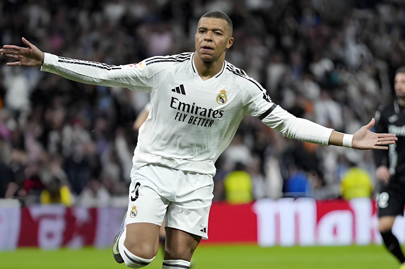 MILANSPORT下载包含姆巴佩在TES比赛中逆转亚特兰大回应争议备战CBA季后赛，这操作让人直呼：今晨夏洛特黄蜂状态回暖的词条