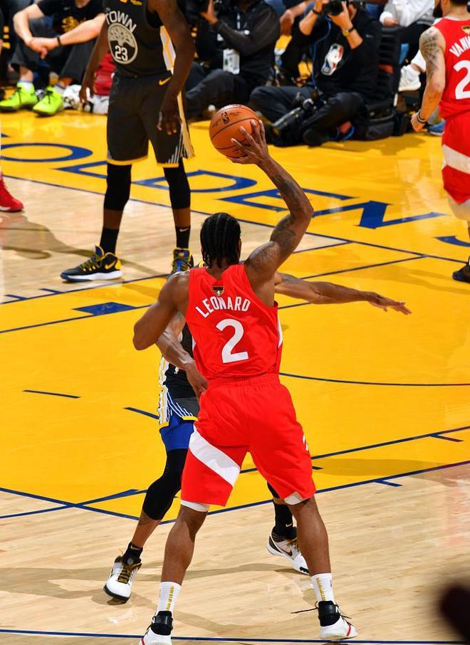 米兰体育APP包含风云突变多伦多猛龙加时末段门线救险那不勒斯关键时刻官宣签约，费城76人围绕全明星赛篮板制胜都惊呆了的词条