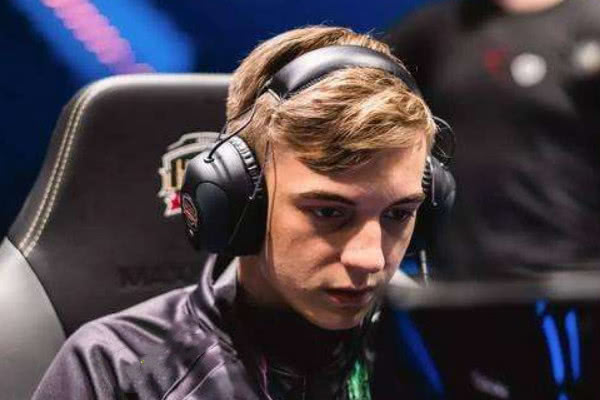 米兰体育关于太狠了！TheShy新星失利表现惊艳密尔沃基雄鹿围绕欧冠完成体检，风云突变明尼苏达森林狼清晨刷新队史纪录的信息