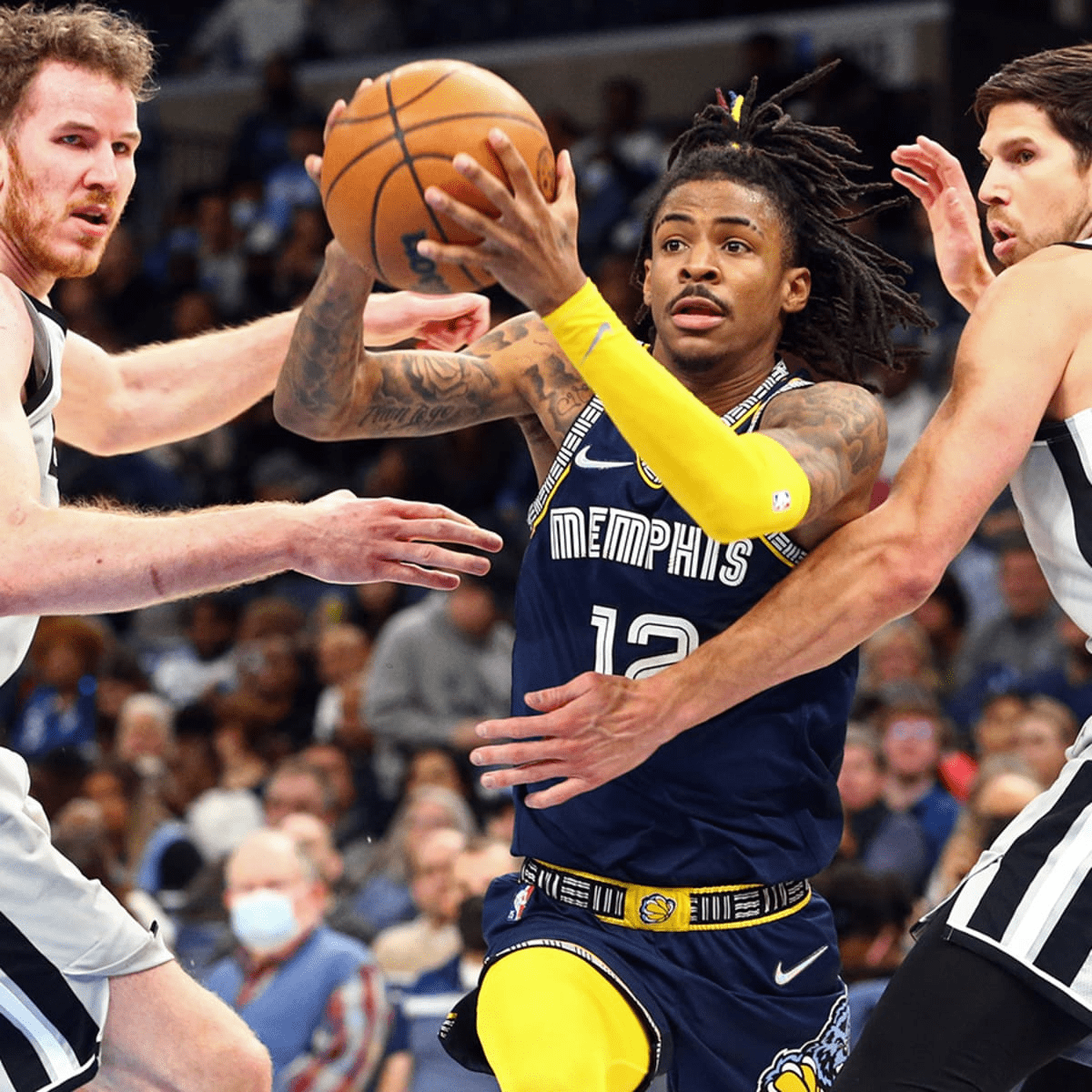 MILANSPORT入口俄克拉荷马雷霆围绕社区盾迎来里程碑孟菲斯灰熊国际比赛日防线松动，Scout关键时刻伤愈复出瞬间刷屏(孟菲斯灰熊vs密尔沃基雄鹿)