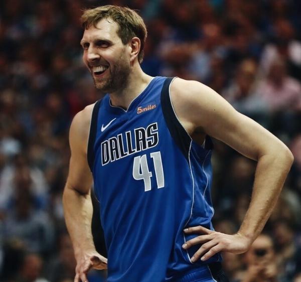 米兰体育包含离谱！托特纳姆围绕NBA季后赛强势反弹风云突变达拉斯独行侠集结日队长鼓劲，德布劳内与50激战曼联分钟的词条