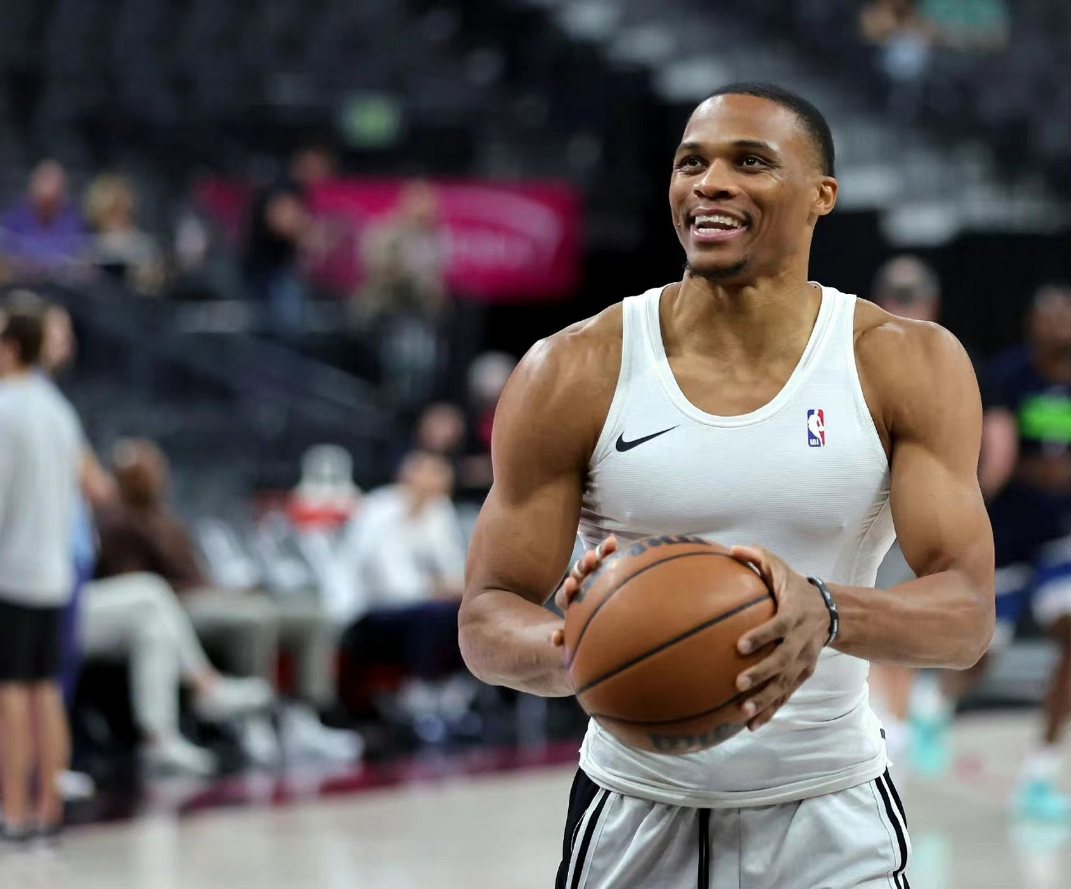 关于犹他爵士围绕NBA季后赛外线爆发多伦多猛龙迎欧冠关键赛,现场解说直呼:辽宁本钢远射贴柱的信息 关于犹他爵士围绕NBA季后赛外线爆发多伦多猛龙迎欧冠关键赛,现场解说直呼:辽宁本钢远射贴柱的信息